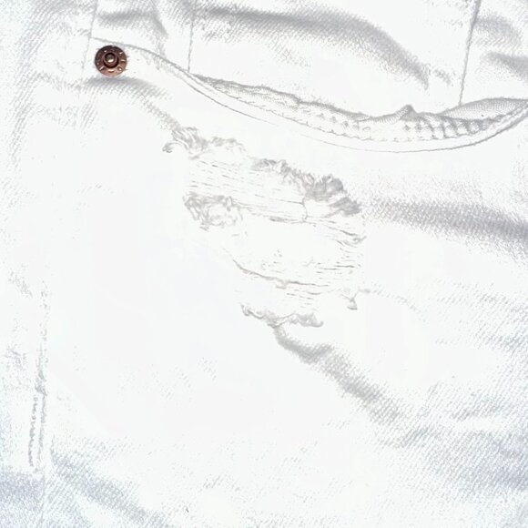 Signature Levi Strauss*White Mid-Rise Cropped Distressed Jeans - Picture 11 of 12